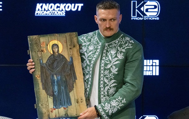 За Британією першість у боксі: Воррен назвав роль Усика у спорті