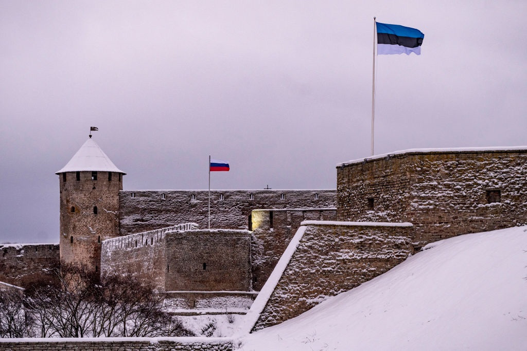 Естонія замінує кордон з Росією