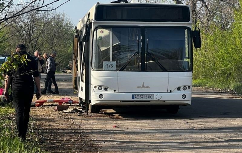 Росіяни атакували автобус у Марганці: багато жертв