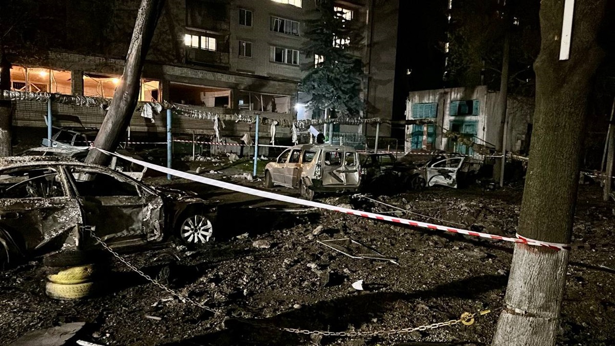 Удар по Дніпру: з’явилися фото наслідків