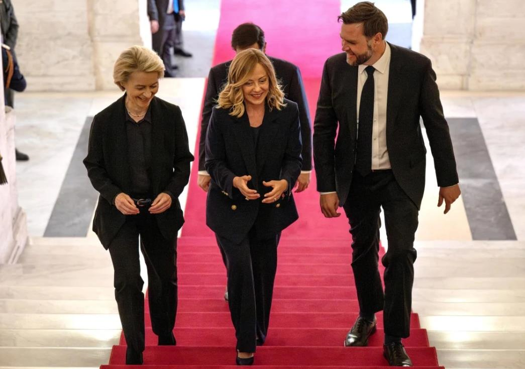 Голова Єврокомісії обговорила з віцепрезидентом США Україну