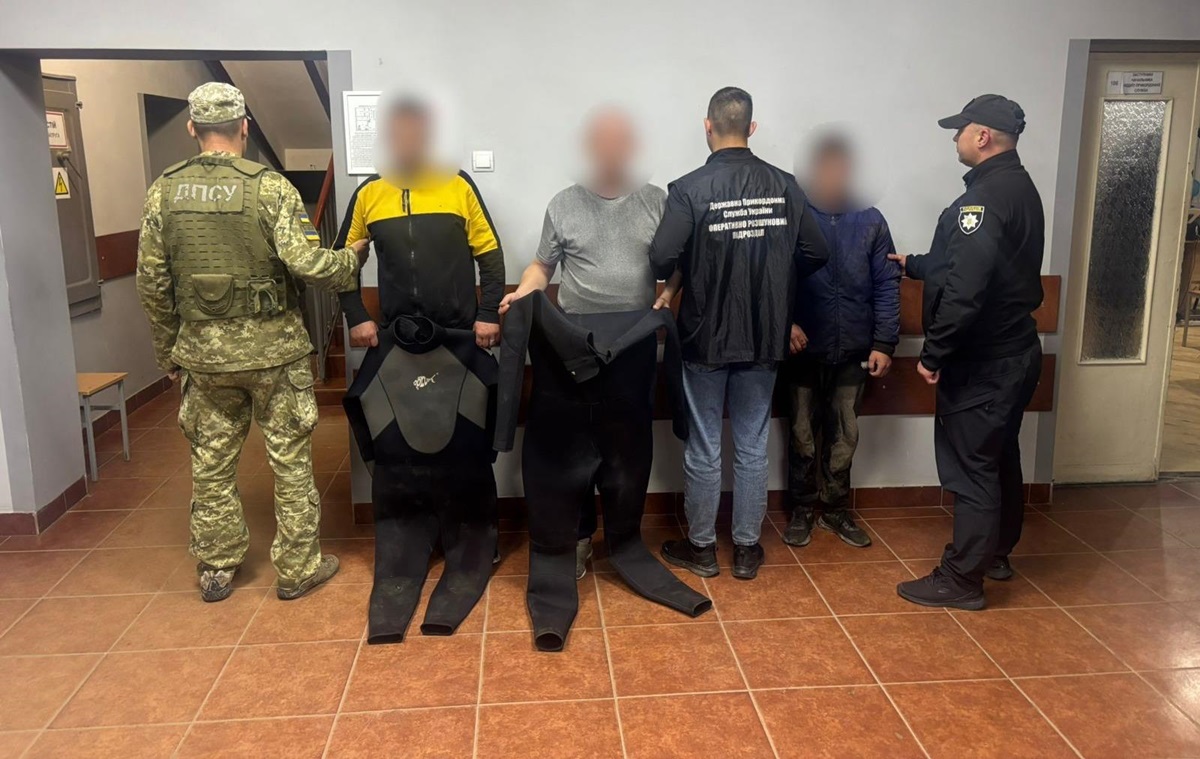 Прикордонники затримали двох “водолазів” на Закарпатті