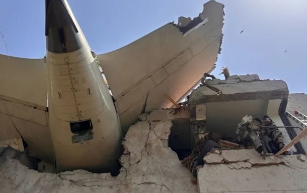 Новини світу - Авіакатастрофа в Індії: кількість загиблих перевищила 290 людей