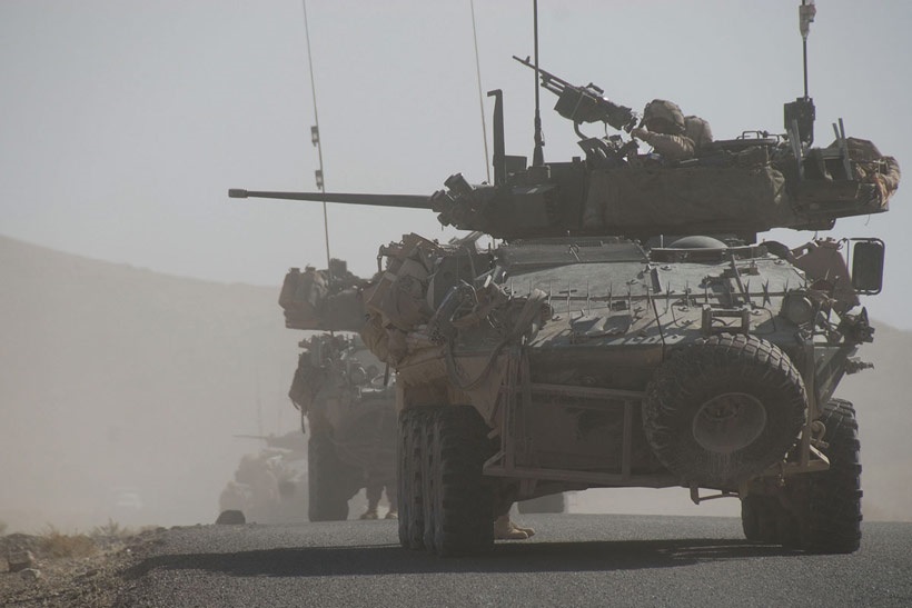 Канада передасть Україні броньовики і РЕБ