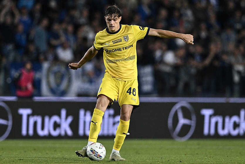 Леоні нарозхват: центральний захисник Парми у свої 18 вже цікавий багатьом