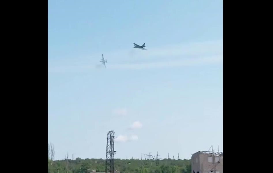 Росіяни збили власний штурмовик Су-25