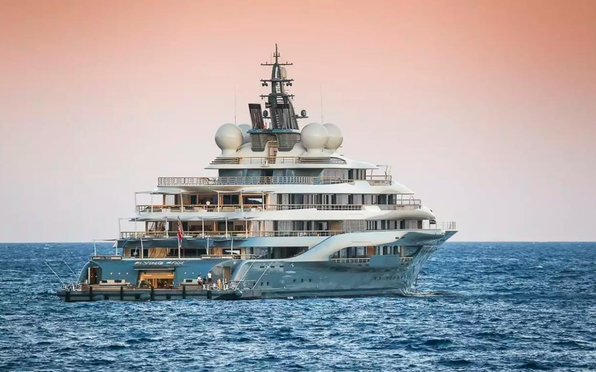 Російський мільярдер продав яхту вартістю $450 млн принцу з ОАЕ – ЗМІ
