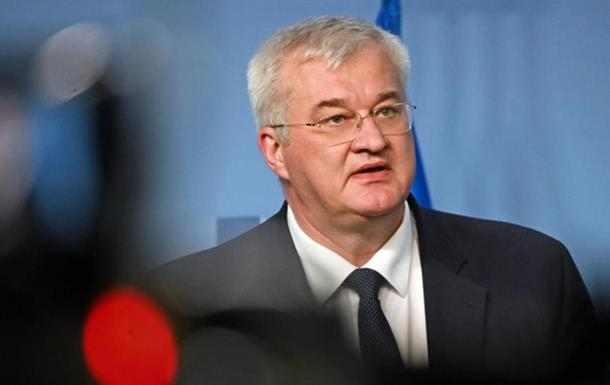 Сибіга пригрозив санкціями покупцям російської нафти