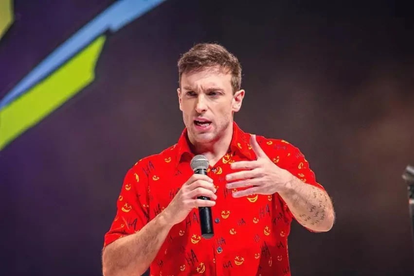 У Бразилії коміка ув’язнили за дискримінаційний стендап