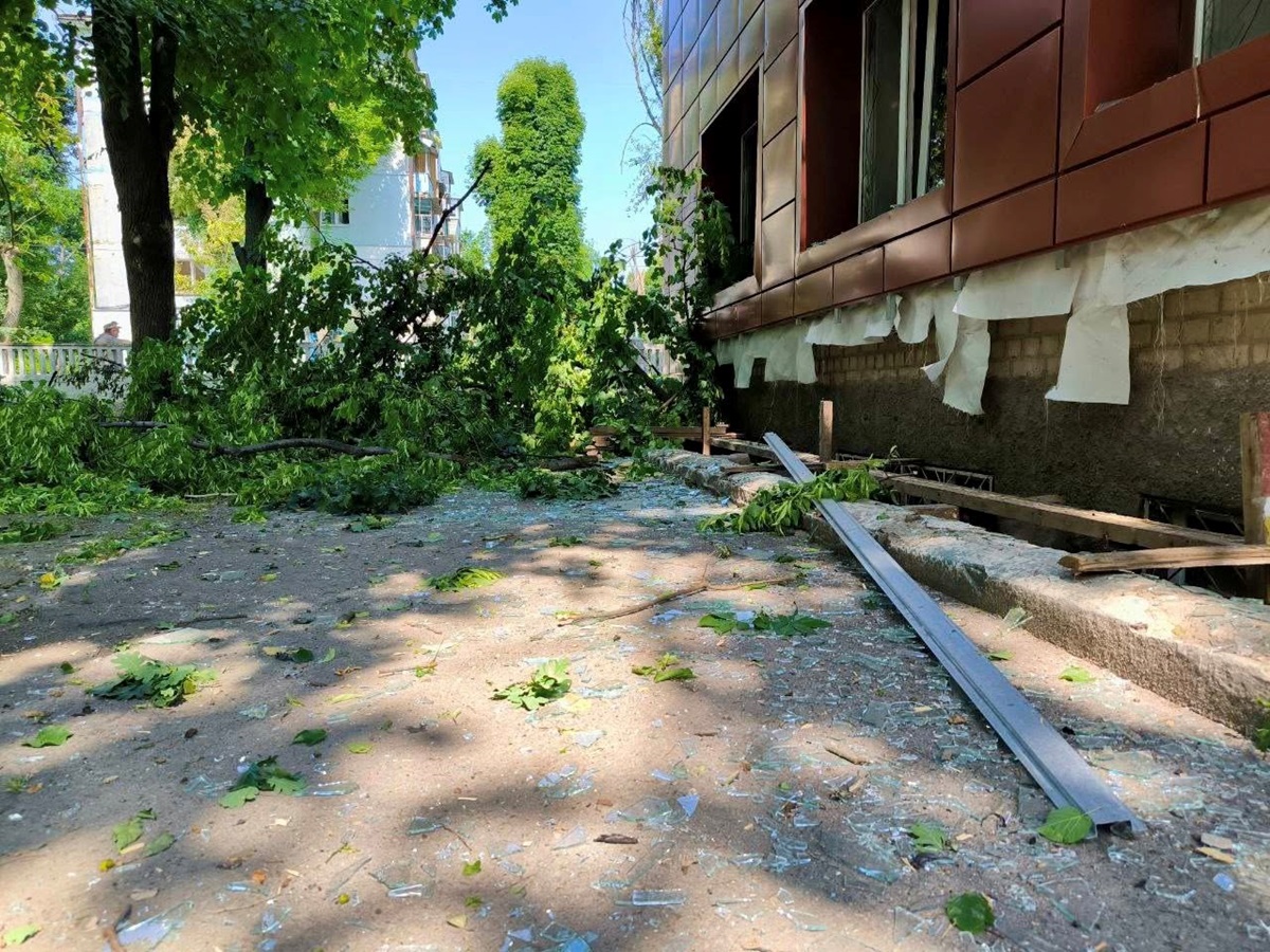 У Дніпрі показали наслідки нічного обстрілу