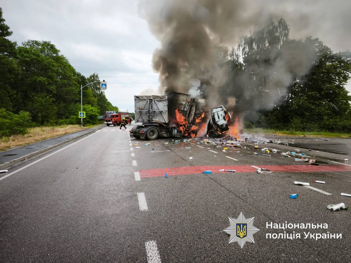 У ДТП на Вінниччині загинули двоє людей