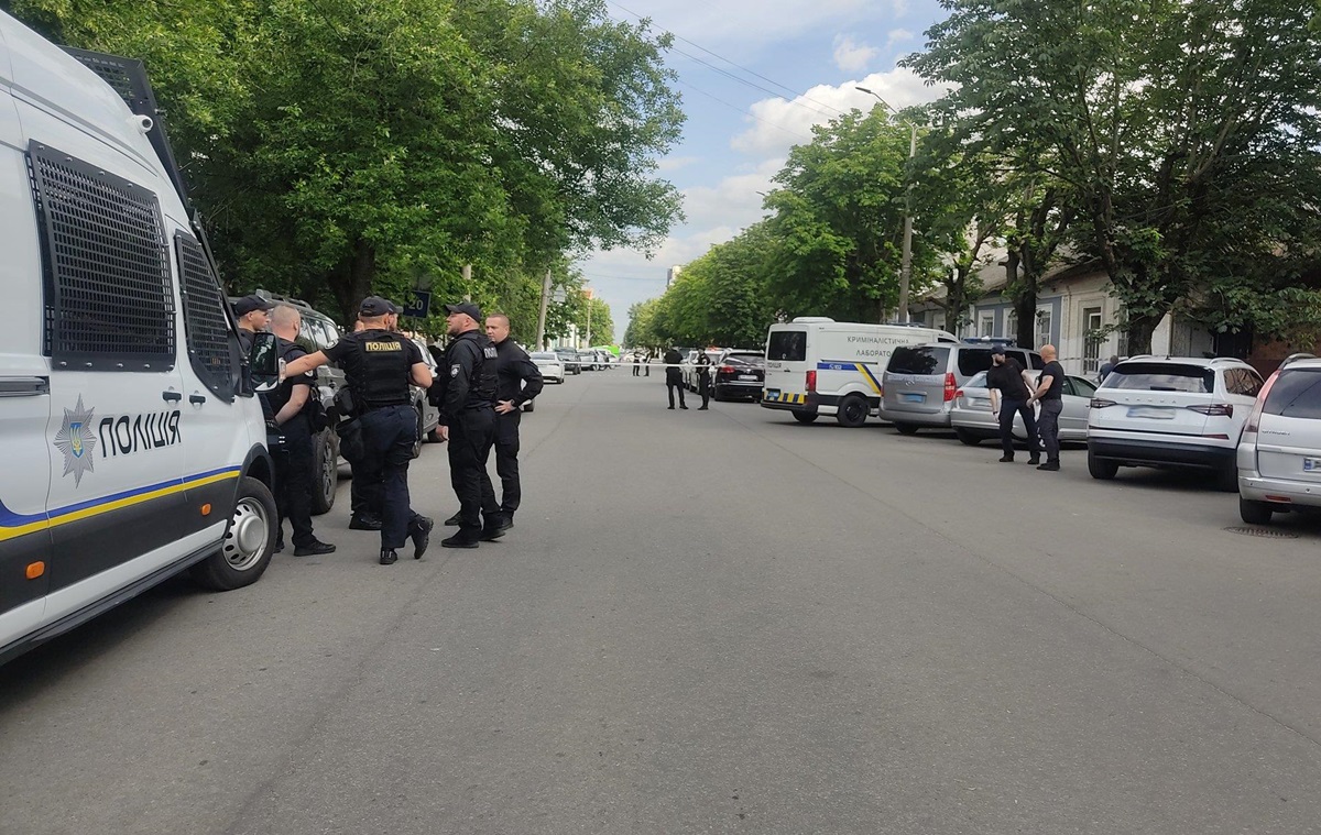 У центрі Житомира сталася стрілянина, є загиблі