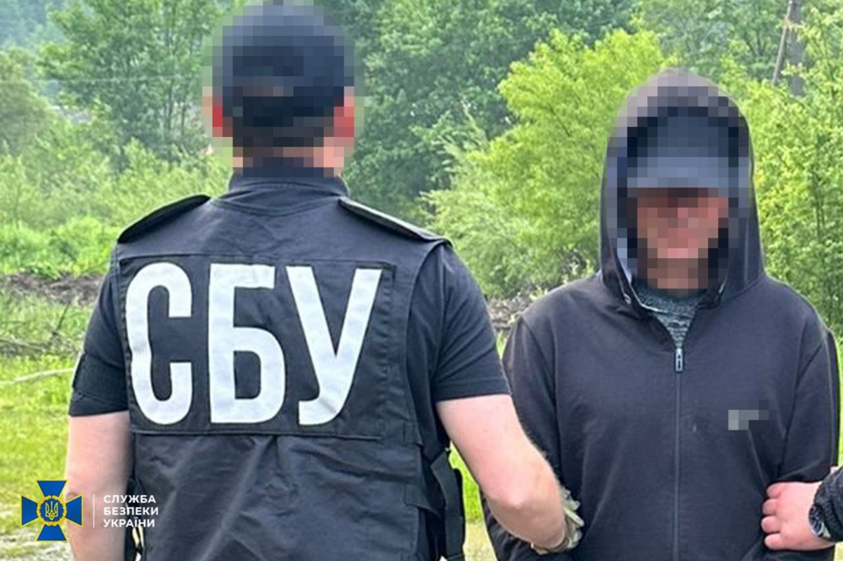 В Україні затримано торговців трофейною зброєю