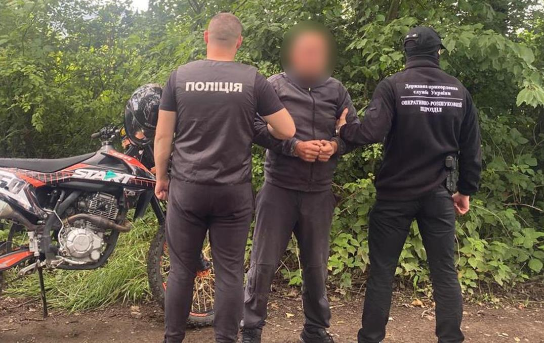 Викрито схеми переправлення чоловіків до Білорусі та Румунії