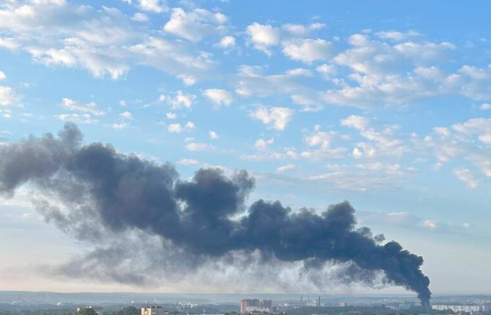 Дрони вразили два військові заводи РФ – соцмережі