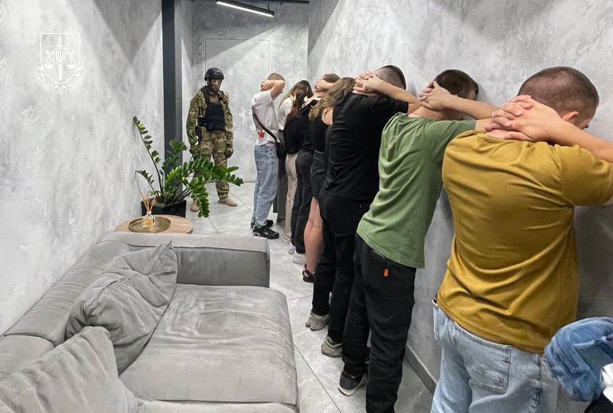 На Дніпропетровщині ліквідували мережу шахрайських колцентрів