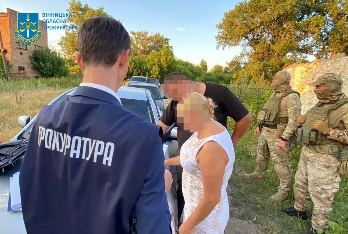 На Вінниччині адвокат зі спільниками заволоділи паями померлих людей