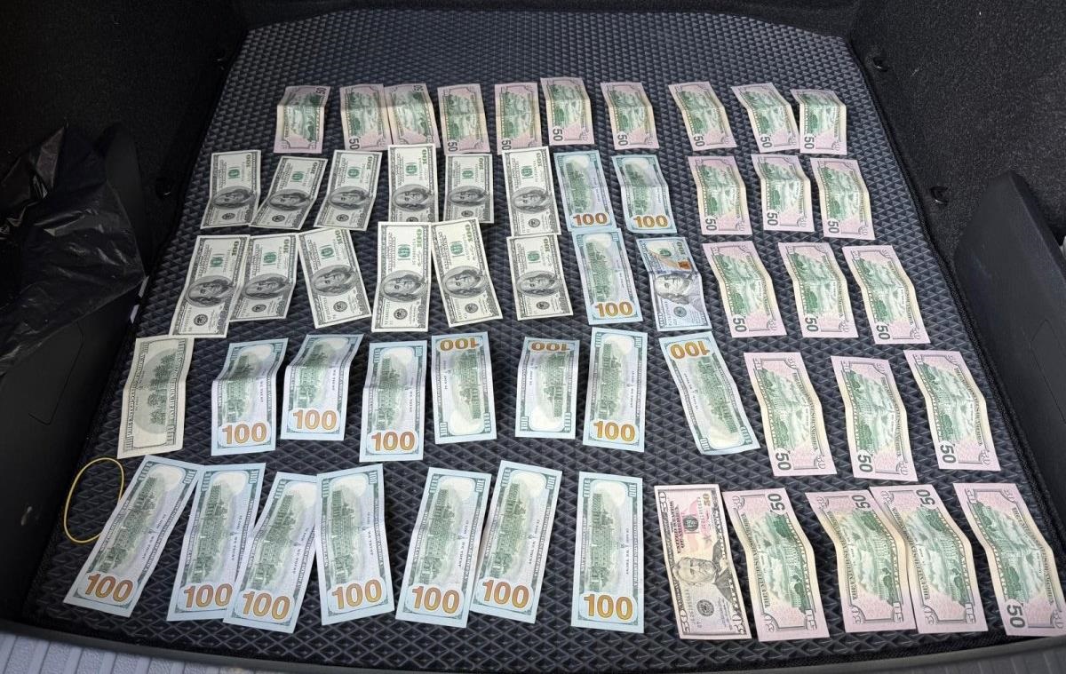 На Закарпатті прикордонник відмовився від хабаря у $10 тисяч