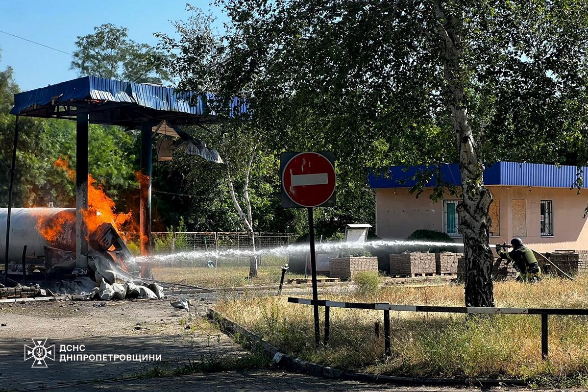 Росіяни атакували дроном АЗС у Марганці