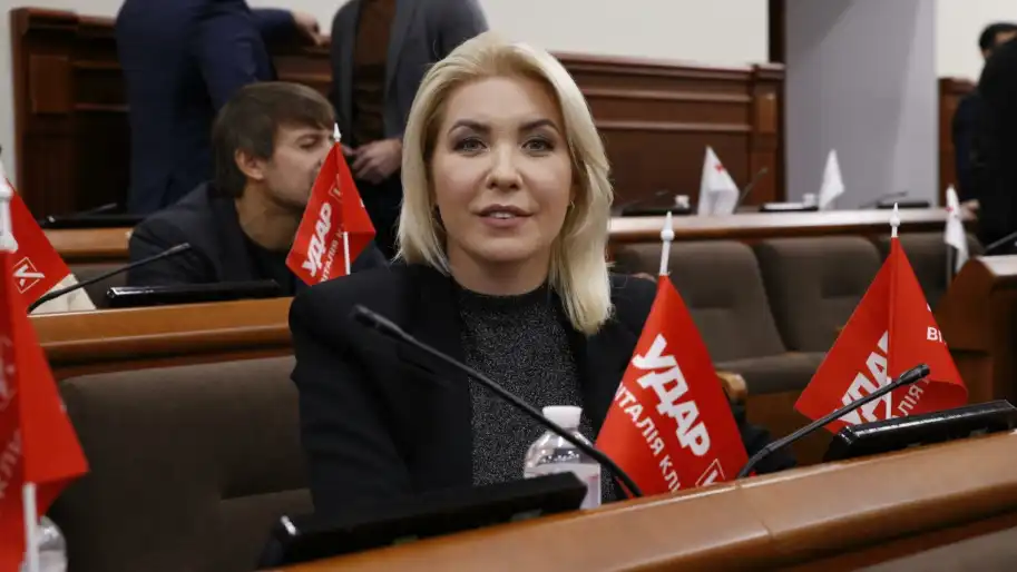Корупційний бекграунд соратниці Віталія Кличка, яка влаштувала бенкет в день жалоби