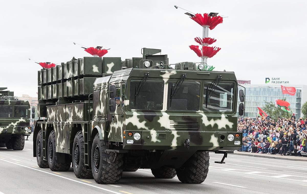 Мінськ планує озброїти свої ракетні системи ядерними боєголовками