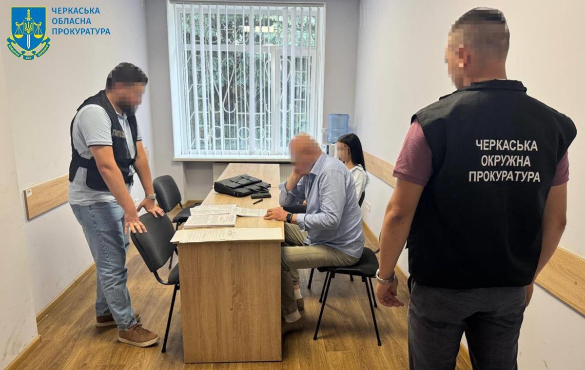 Тренерці з танців у Черкасах, яка програла в казино гроші, вручили підозру