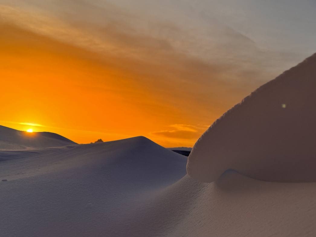 Антарктичне диво: на Вернадському зафіксували застиглі хвилі зі снігу
