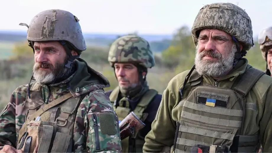 “Контракт 60+”: кого з пенсіонерів мобілізують і чи відправлять на передову