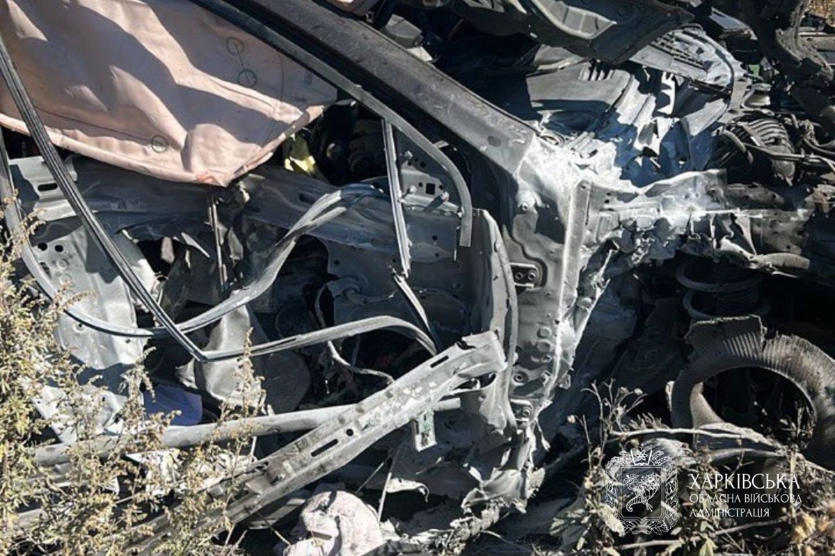 На Харківщині росіяни атакували дроном авто, троє поранених