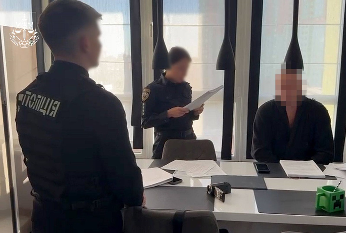 Посадовці Київського авіаційного інституту привласнили понад 16,6 млн грн