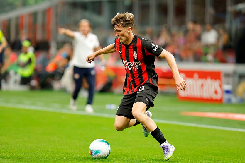 Повернення з оренди: Мілан продовжує контракт з вінгером