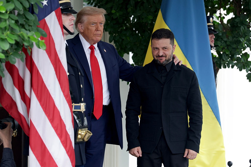 Трамп заговорив про угоду. Зеленський їде до США