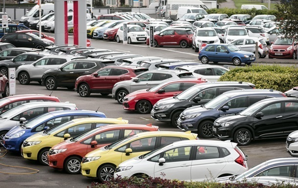 Українці придбали рекордну кількість авто у серпні