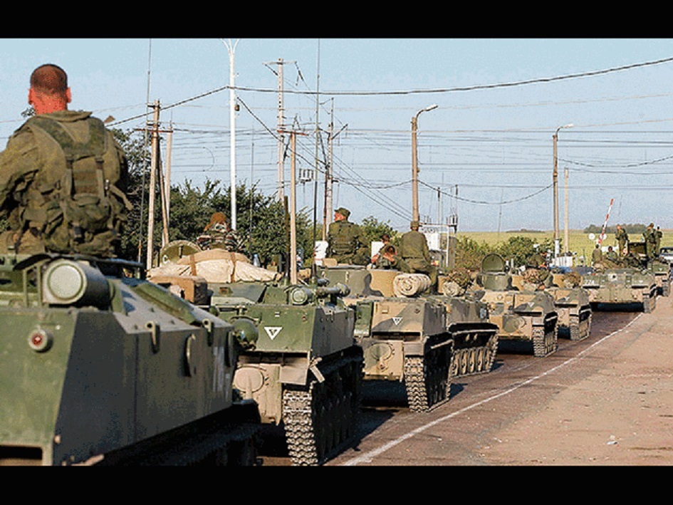 Вирішальний бій: Росія стягує колони техніки