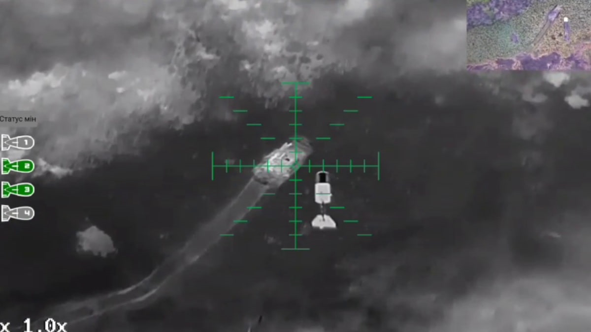 Знищення техніки РФ під Покровськом показав Фенікс