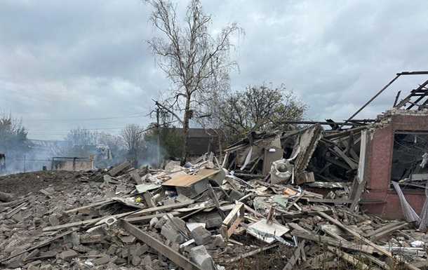 Авіаудари по Костянтинівці: є загиблий та поранена