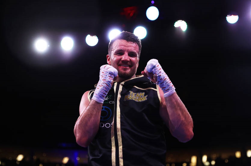 Британський боксер оцінив шлях Ломаченка у професійному боксі