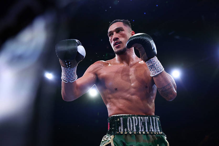 Опетая готовий до бою: оголошено суперника та дату зустрічі