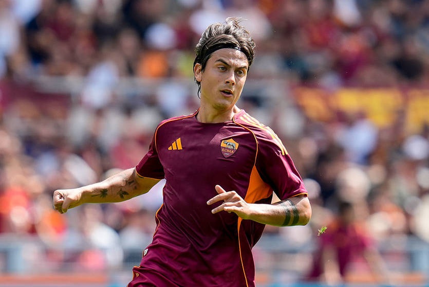 Пауло Дибала після травми став до тренувань і готовий грати за Рому