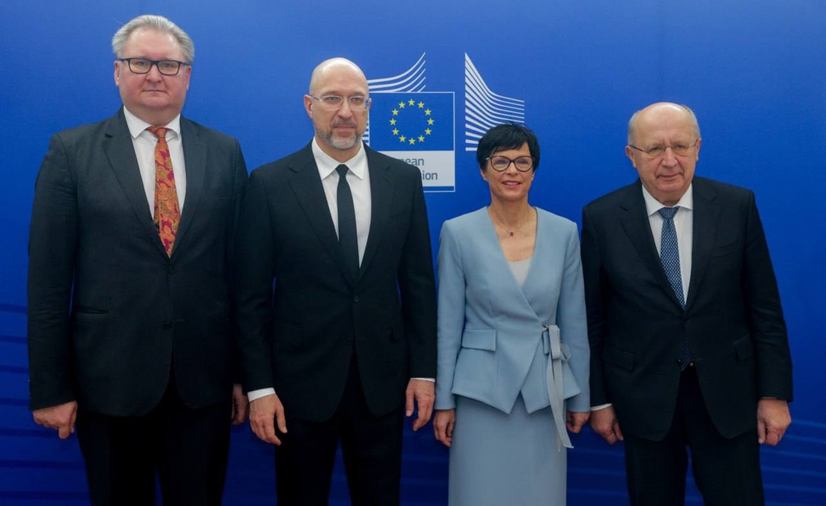 Шмигаль зустрівся з єврокомісарами в Брюсселі