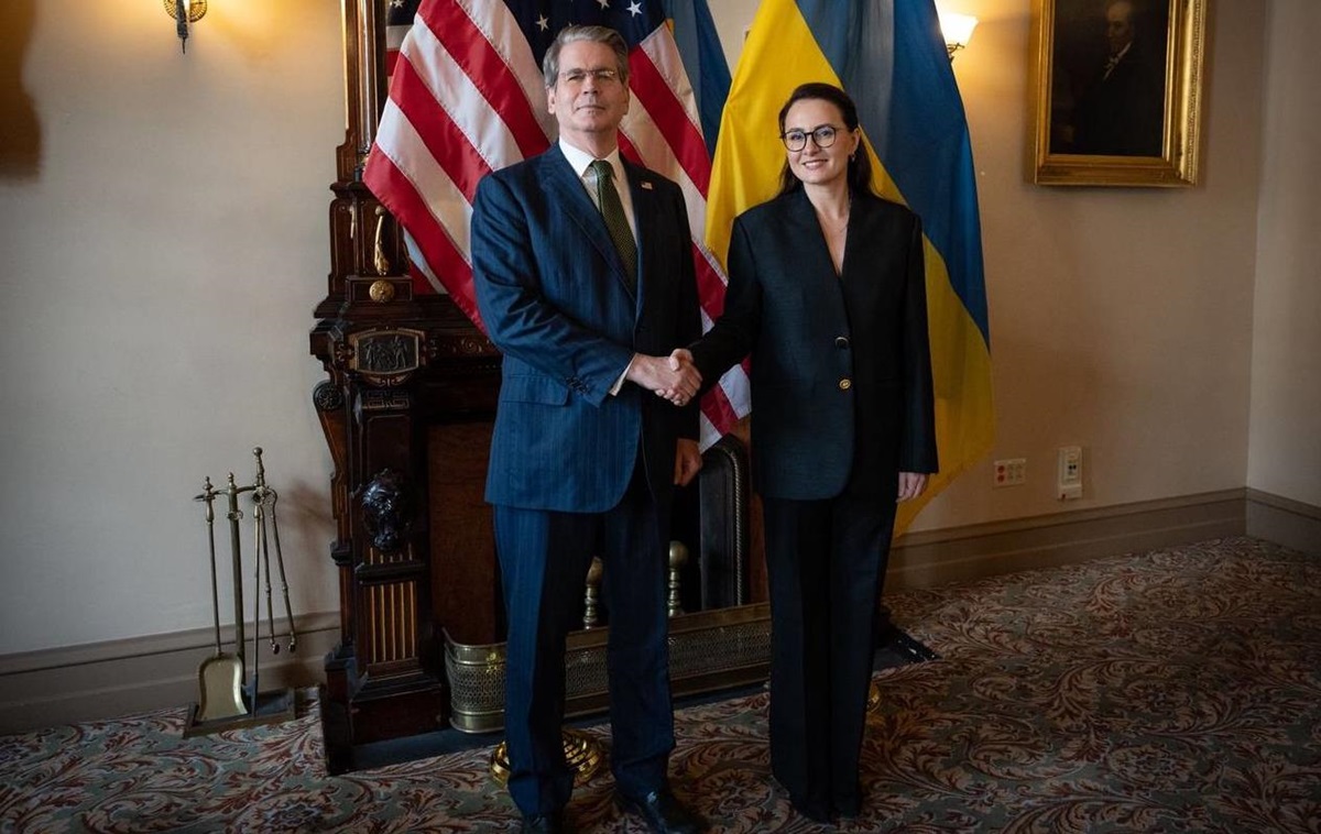 Свириденко обговорила з міністром фінансів США санкції проти Росії