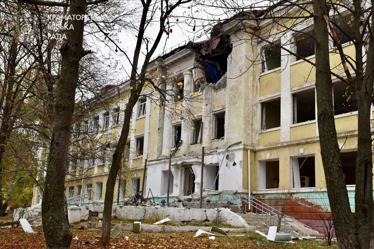 У Краматорську внаслідок атаки дронів пошкоджена школа