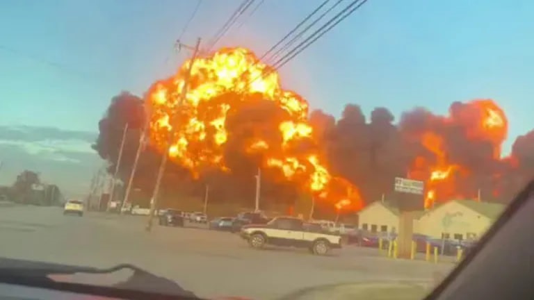 Аварія вантажного літака у США: що відомо