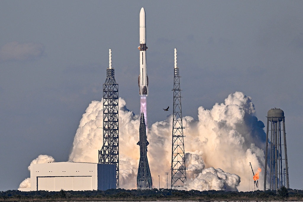 Blue Origin вперше зловила бустер ракети після запуску