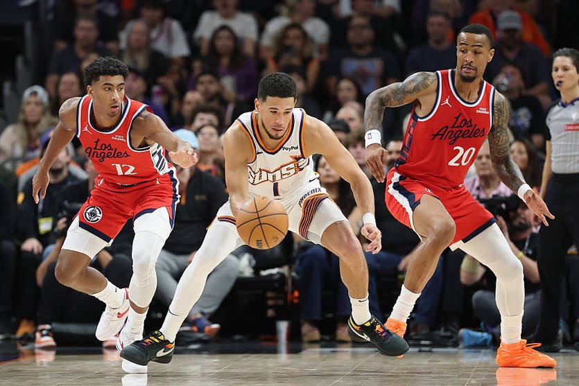 Фінікс переміг Кліпперс у напруженому матчі НБА