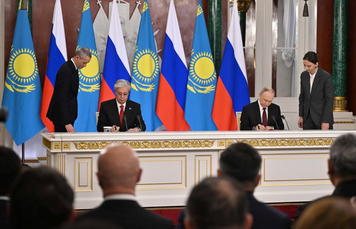 Казахстан підписав стратегічне партнерство з РФ