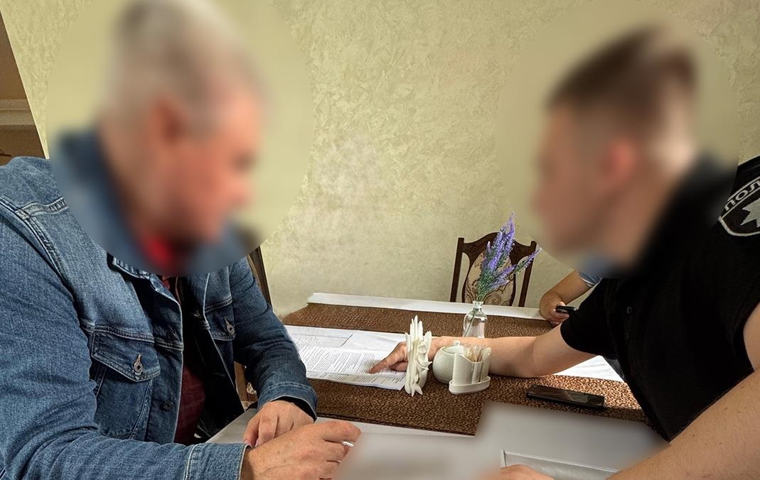 На Закарпатті посадовці ОТГ та комерційних структур отримали підозри