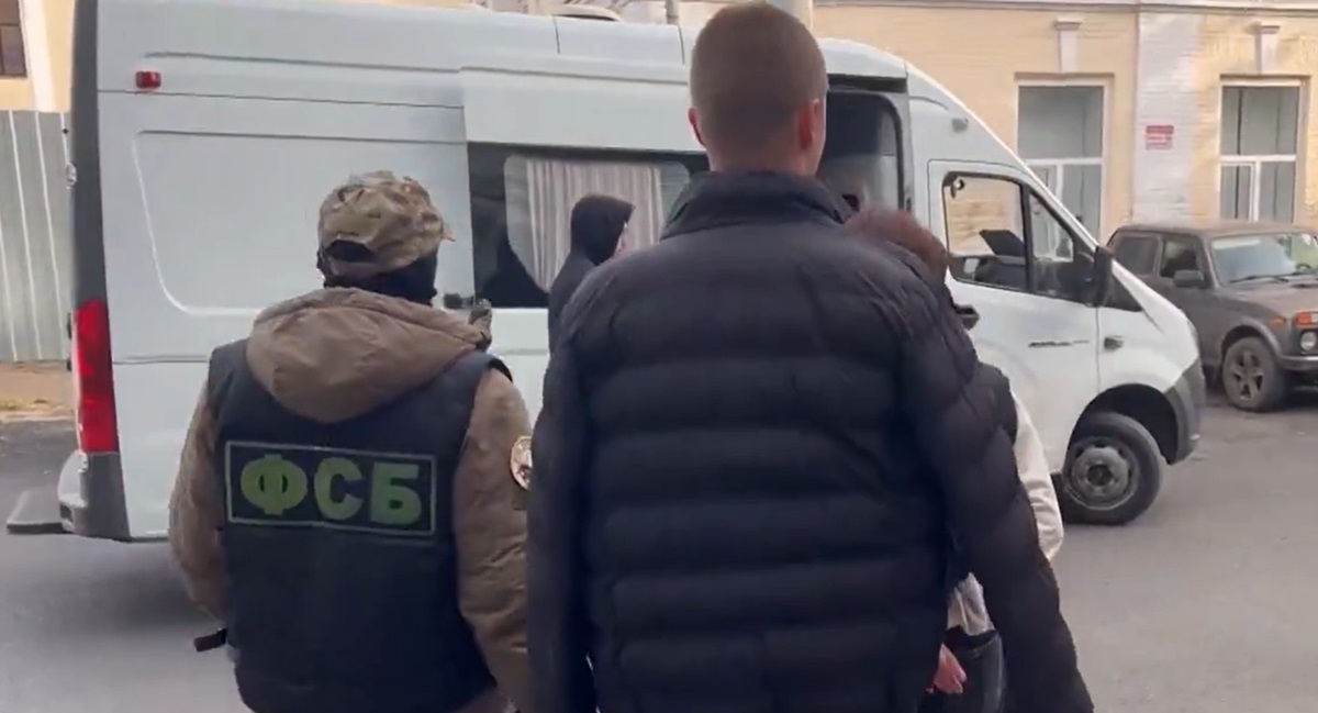 Російська ФСБ заявила про затримання вісьмох “диверсантів”