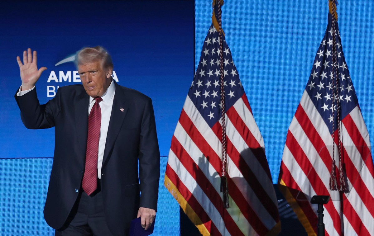 Трамп: Путін просив мене врегулювати війну, що триває 10 років