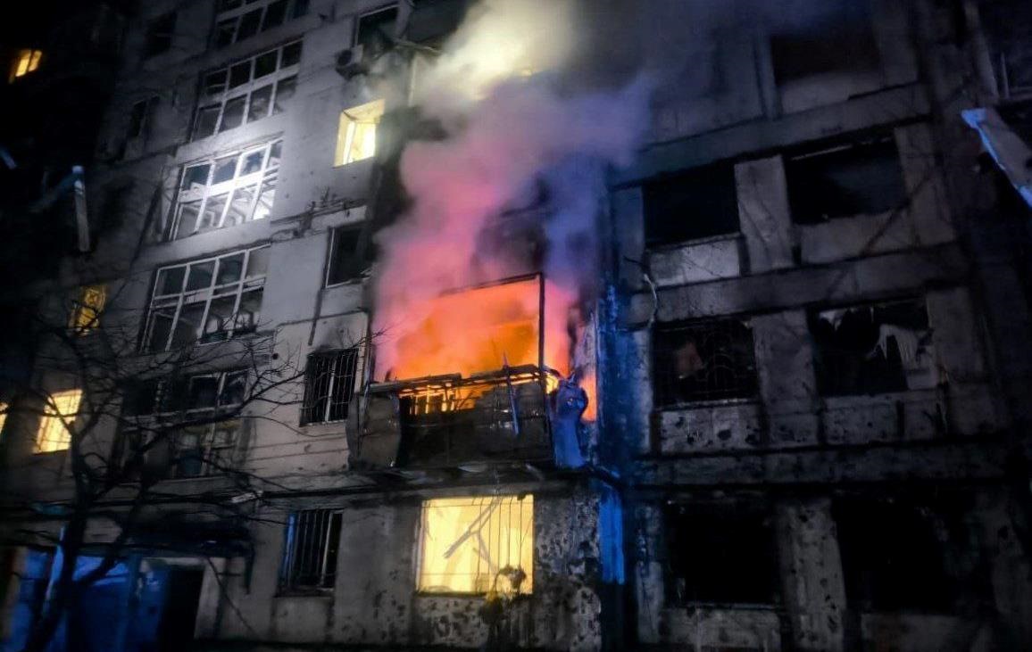 У Дніпрі 14 поранених через атаку “шахедів”